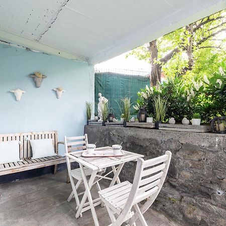 부르생모리스 Bed End Breakfast Du Centre B&B 외부 사진