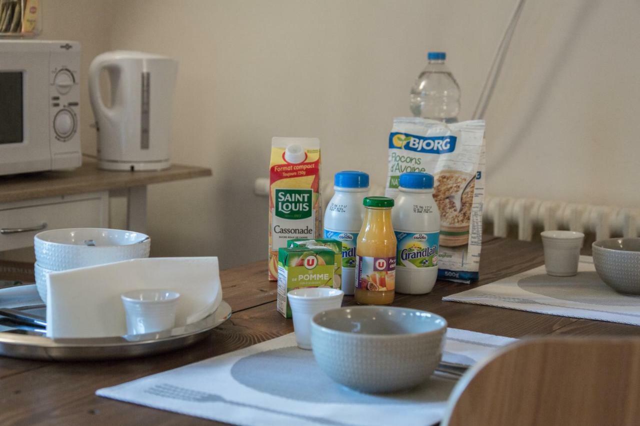 부르생모리스 Bed End Breakfast Du Centre B&B 외부 사진